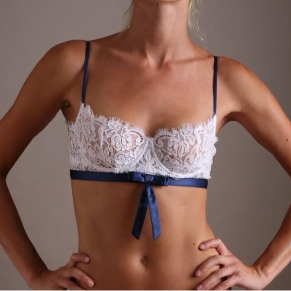 Carol Malony PEEK-A-BOO BALCONET BRA 36B